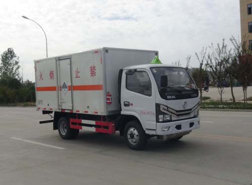 東風(fēng)F6藍(lán)牌雜項危險物品廂式運(yùn)輸車圖片