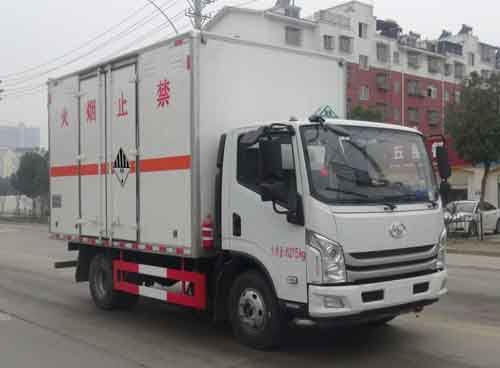 躍進(jìn)C500雜項危險物品廂式運(yùn)輸車圖片