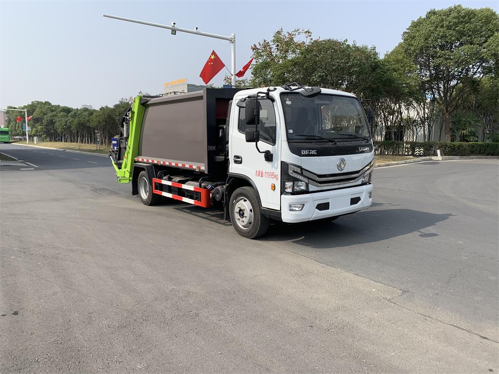 東風(fēng)多利卡6方D7壓縮式垃圾車圖片